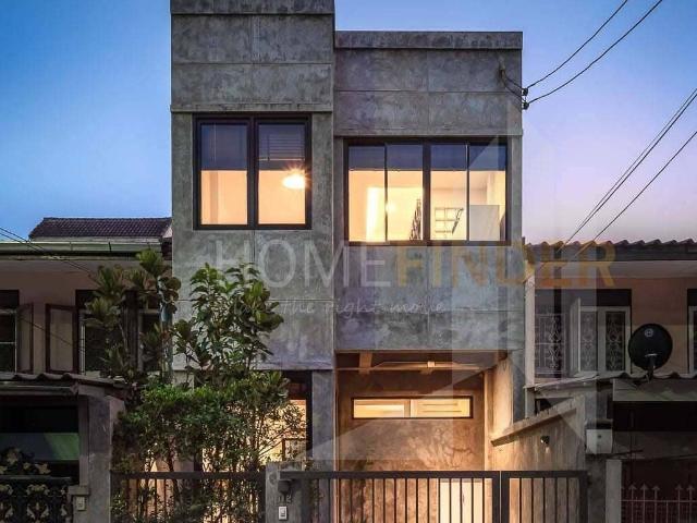Townhome in Soi Soonvijai 2 bedrooms, for rent