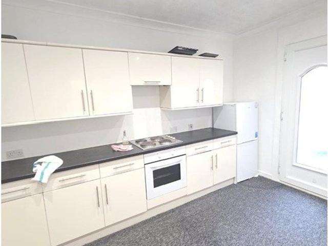 Townhead St, Cumnock KA18, 2 bed maisonette to rent, £600 pcm | PrimeLocation