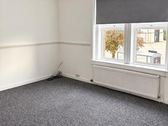 Townhead Street, Cumnock, KA18 2 bed flat to rent £600 pcm £138 pw