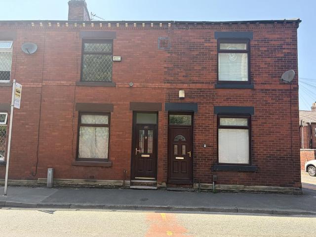Townley Street, Middleton M24 2 bed semi detached house to rent £1,295 pcm £299 pw