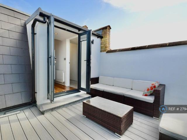 Townmead Road, London, SW6 3 bed flat to rent £7,000 pcm £1,615 pw