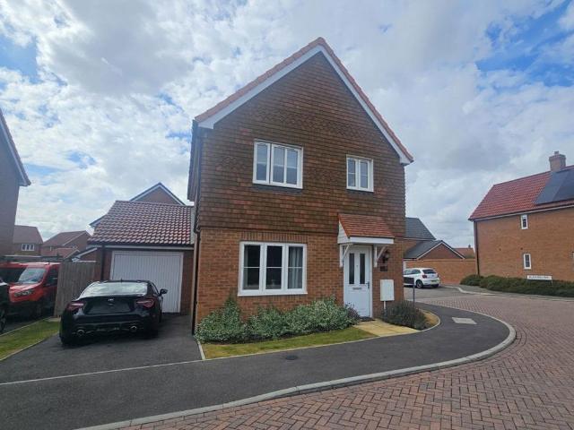 Townmill Road, Sandwich 3 bed house to rent £1,750 pcm £404 pw
