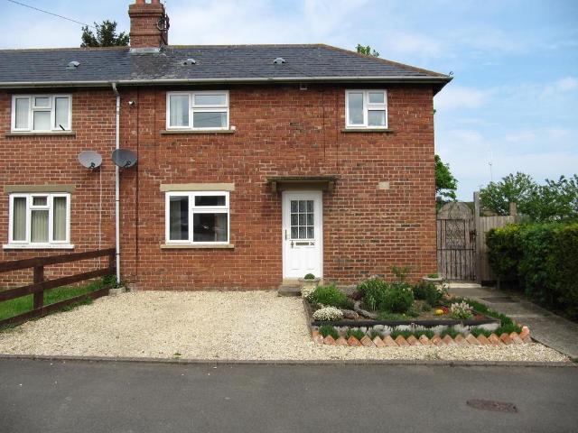 Townsend 2 bed semi detached house to rent £1,150 pcm £265 pw