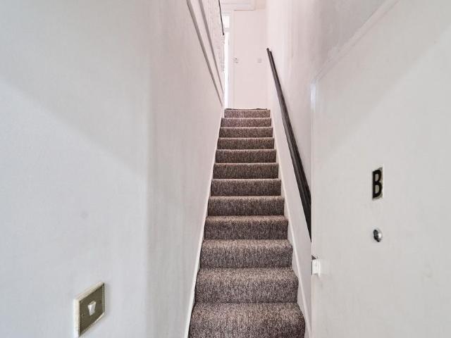 Townsend Road, Southall UB1, 2 bed flat to rent, £1,750 pcm | PrimeLocation