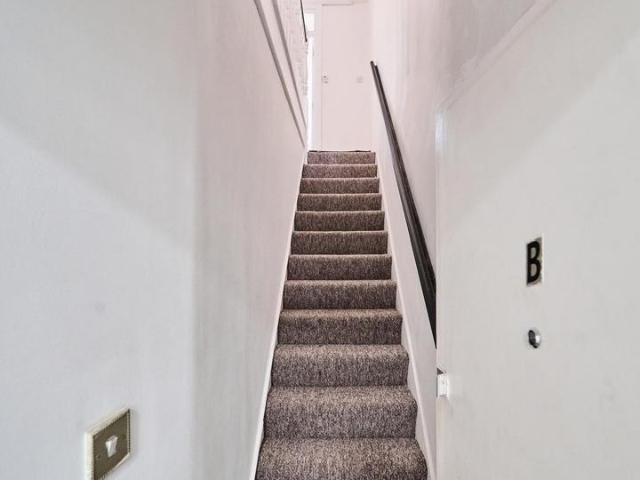 Townsend Road, Southall 2 bed flat to rent £1,750 pcm £404 pw