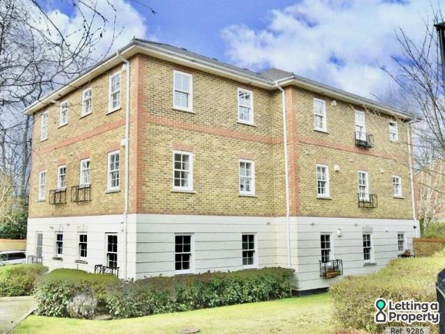 Townside Place, Camberley, Surrey GU15, 2 bed flat to rent, £1,650 pcm | PrimeLocation