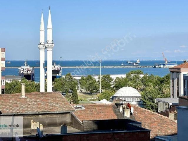 Tozluemlaktan | 100.yıl Bulvarında Deniz Manzaralı 4+1 Daire