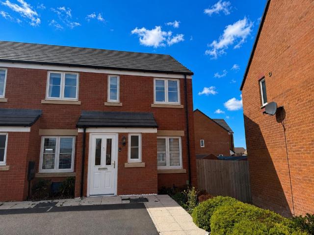 Trout Close, Weldon, CORBY 2 bed end of terrace house to rent £1,200 pcm £277 pw