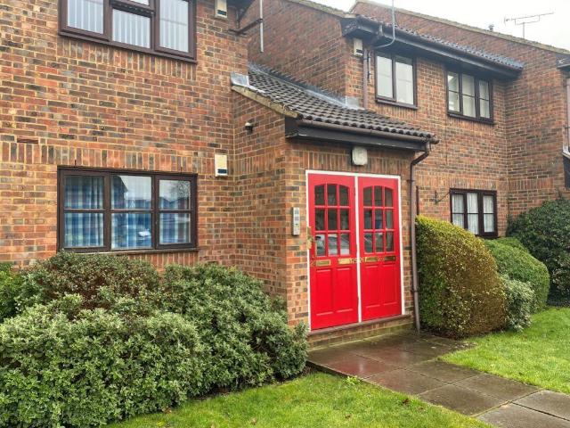 Troutbeck Close, Slough SL2, 1 bed flat to rent, £1,000 pcm | PrimeLocation