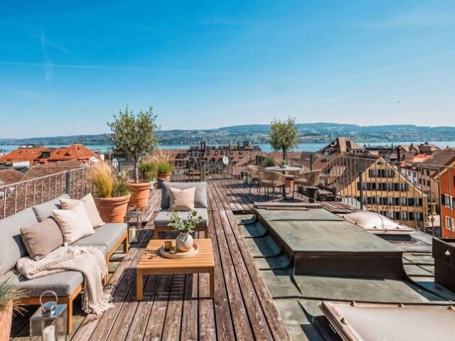 TROUVAILLE UNTER DEM DACH 1.5 ZIMMER DACHWOHNUNG IN HORGEN