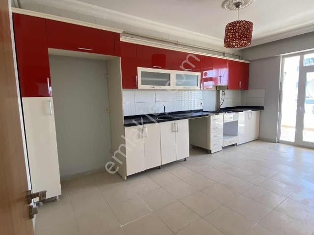 Troy Gayrimenkul Furkan Z.'den Yenimahalle De Kiralık 3+1