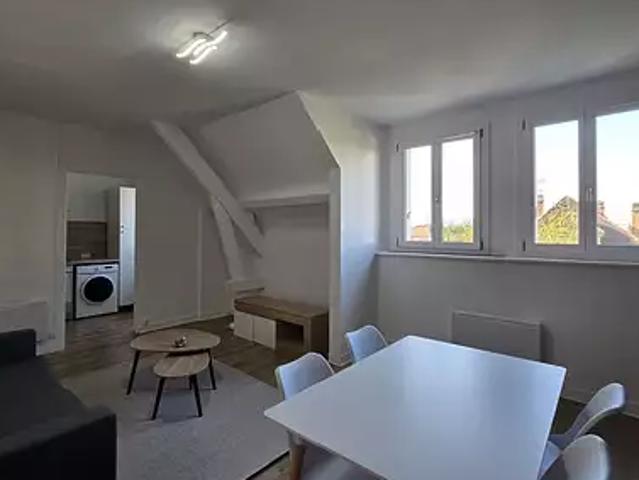Troyes 10000 Location appartement 1 pièce t1 au dernier étage