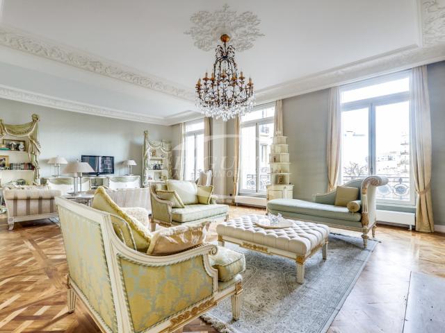 TROCADEROCatherine PiguetAlma Immobilier