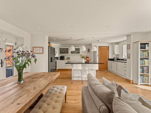 Trodds Lane, Guildford GU1, 3 bed detached house to rent, £2,800 pcm | PrimeLocation
