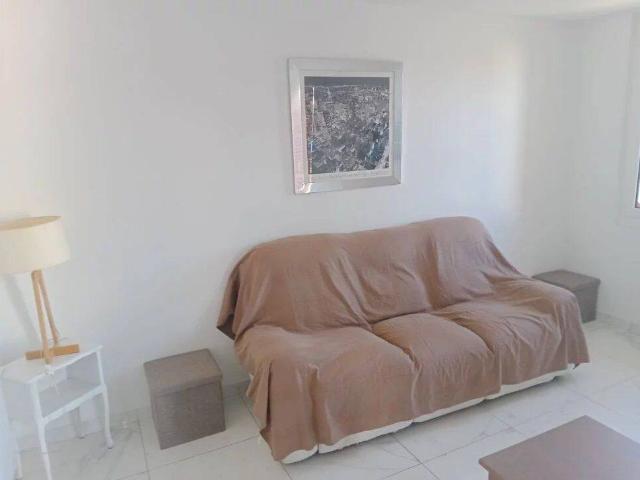 Trois pièces avec balcon dans le centre ville d'antibes