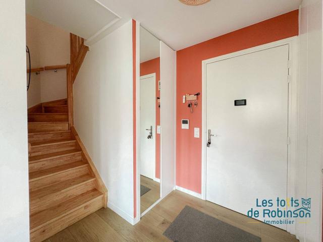 Trois pièces en duplex dernier étage à louer non meublé