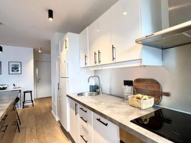 Trois pièces MEUBLÉ avec Balcon parking en option TIEMO PARIS, Paris 8ème