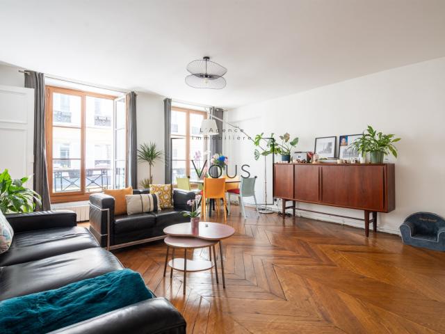 Trois pièces rénové avec soin Paris Xe 66m² Paris 10ème