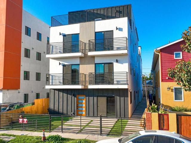 Trojan Terrace 1 Bedroom Home for Rent at 1359 W 35th Pl, Los Angeles, CA 90007 Congress North