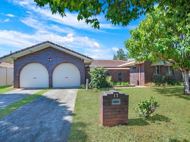 Trophy Home in the heart of Roberston