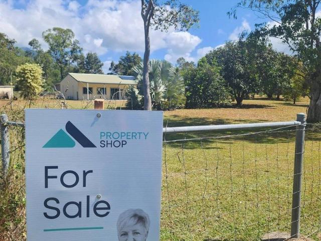 Tropical Acreage with Separate Accommodation & Plenty of Potential