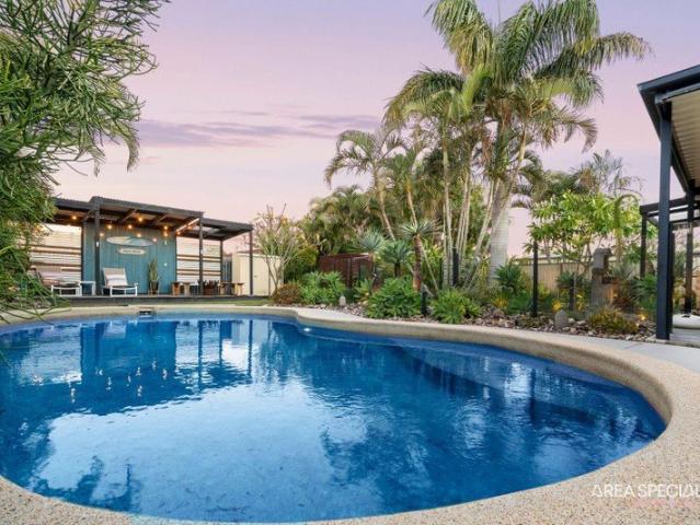 Tropical Coastal Retreat | Resort Style Pool, Dual Side Access & 1,000m²