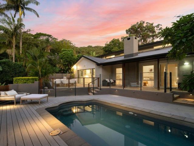 Tropical Estate Style Sanctuary with Flexible Dual Living