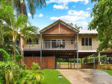 House for sale in Rosebery Heights - Garden