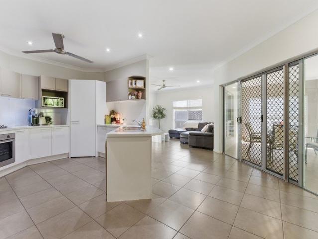 Tropical Family Oasis with Pool, Privacy & the Ultimate Bluewater Lifestyle