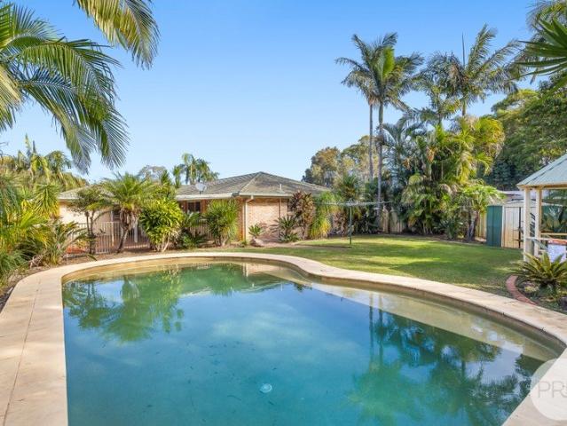 Tropical Family Oasis with Resort Style Pool