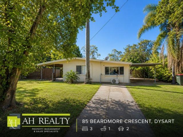 Tropical Family Living with a Pool, Powered Shed & Endless Entertaining!