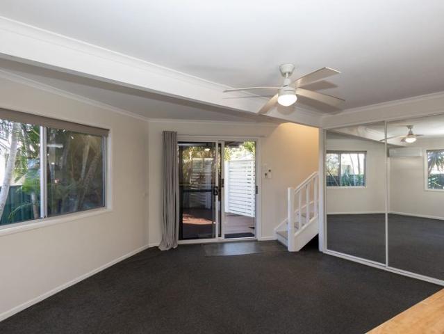 Tropical Feel, Private Living, Prime Convenience