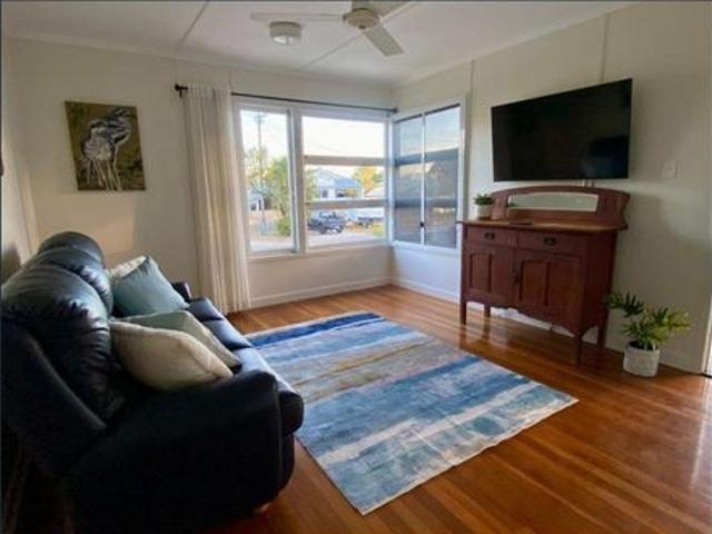 Tropical High set Haven! Dual Living in the Heart of Garbutt!