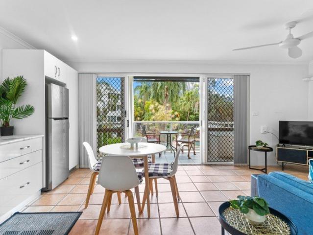 Tropical Living in the Heart of Palm Cove Low Body Corporate and Lifts
