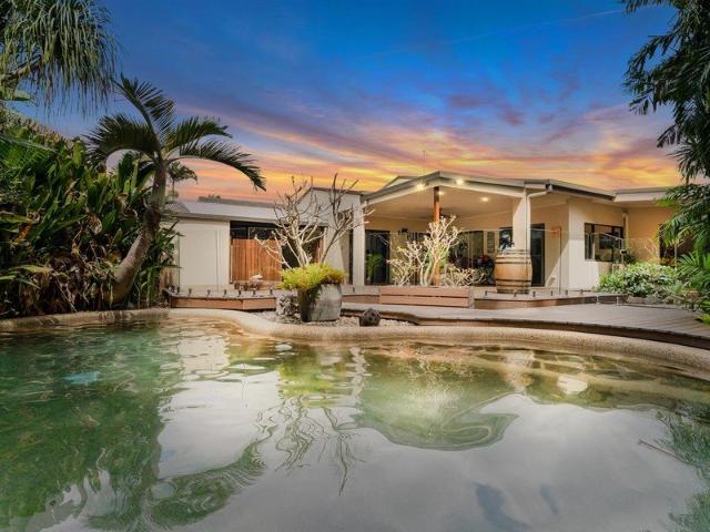Tropical Living on 807m² with Exceptional Parking & Shed