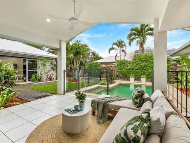 Tropical Poolside Living in Redlynch