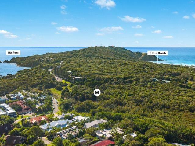 Tropical resort style living at 'Solaris' just a stroll to Clarkes Beach