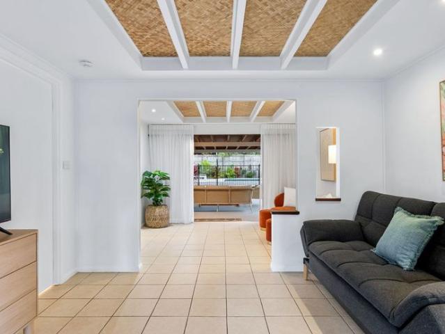 Tropical retreat walking distance to the beach
