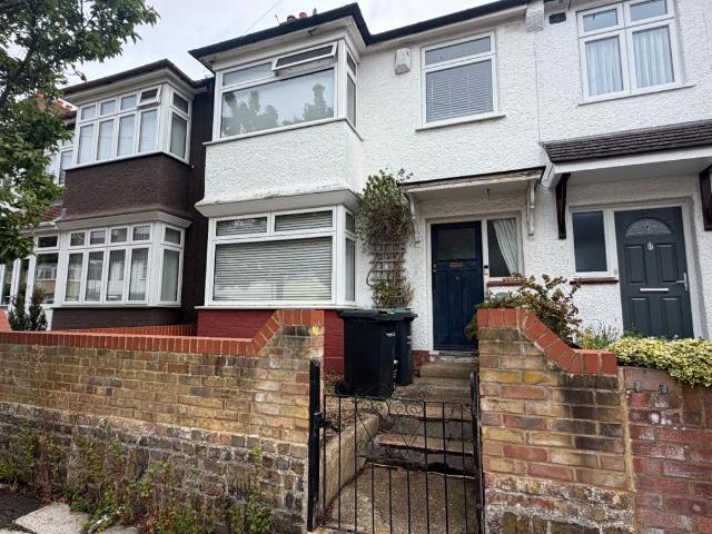 Trosley Avenue, Gravesend, Kent, DA11. 3 bed terraced house to rent £1,600 pcm £369 pw