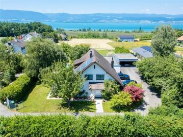 Traum Aussicht geräumiges Einfamilienhaus mit Blick auf den Neuenburgersee