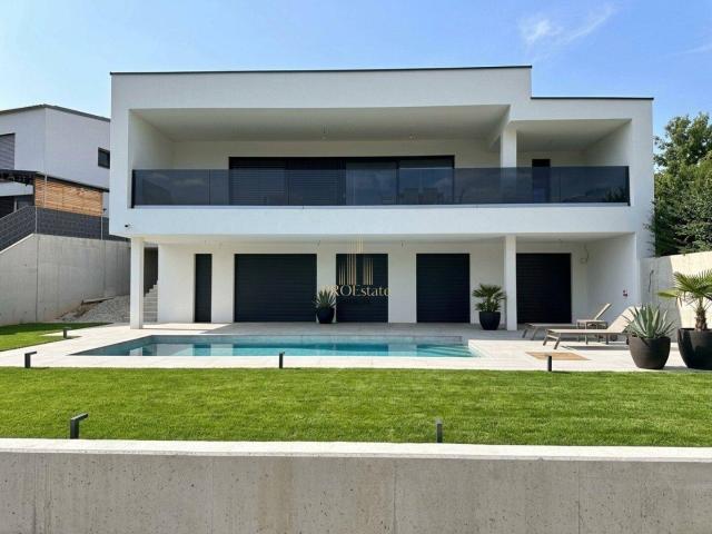 Traum Einfamilienhaus in Offenhausen – 173m², Garten, Kamin, Pool, Markenküche u.v.m