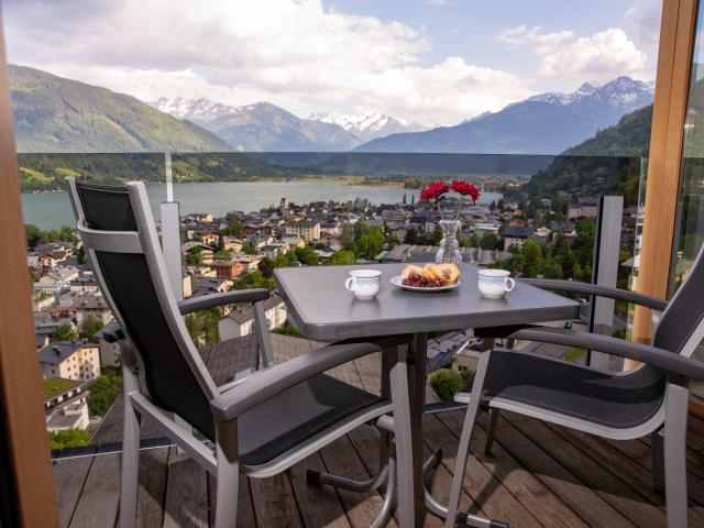 Traum Penthouse über den Dächern von Zell am See, mit einzigartigem Seeblick und touristischer Nutzung