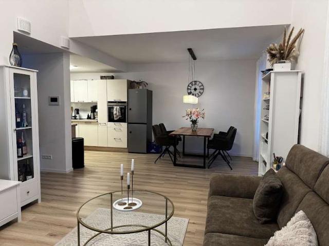 Traumaussicht: Moderne 4 Zimmer Maisonette mit Südbalkon & Wallbox