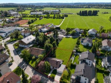 Träume verwirklichen. Wunderschönes Grundstück mit Altbestand