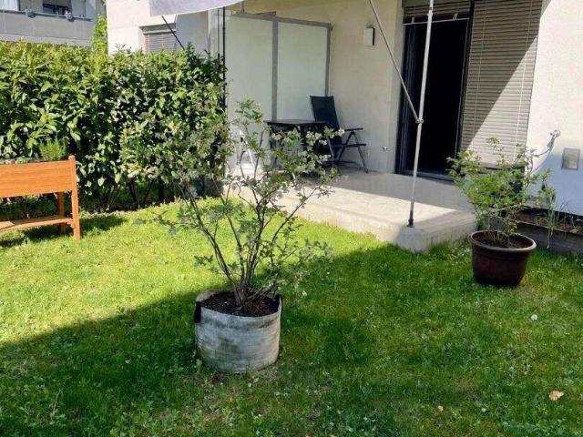 Traumhafe Gartenwohnung – moderner Wohnkomfort mit Eigengarten, Terrasse & Tiefgarage