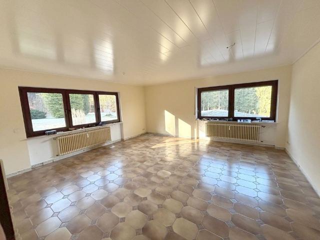 Traumhaft gelegene 3 Zimmer Wohnung in Zerf mit Balkon und Gartenmitbenutzung