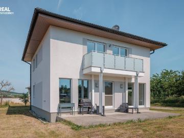 traumhaft gelegenes Passivhaus mit großem Grundstück