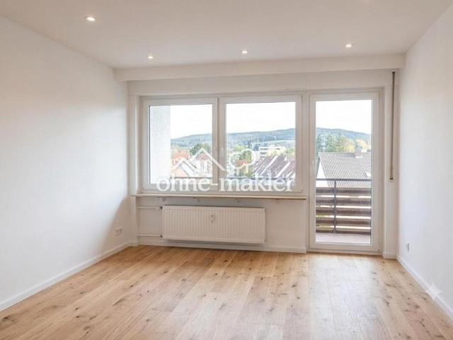 Traumhaft hell & frisch renoviert: 3. Zi. Wohnung mit Südbalkon und Einzelgarage 2026 renoviert