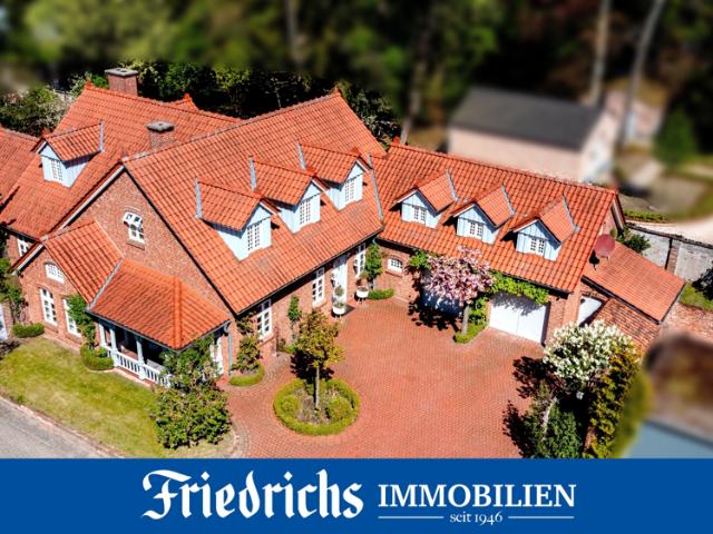 Traumhaft malerisches Wohnhaus mit Doppelgarage, Nebengebäude in Wardenburg Hundsmühlen/an der Hunte