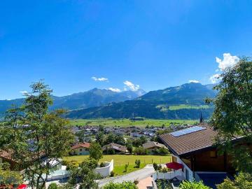 Traumhaft Wohnen am Sonnenhang: Einfamilienhaus mit unverbautem Panoramablick
